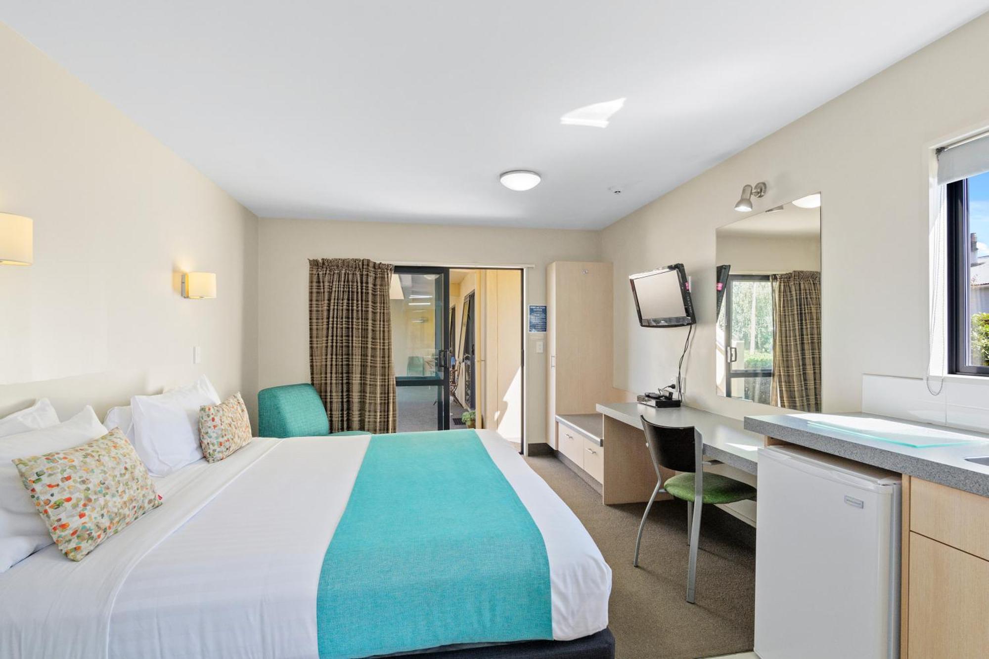 Bella Vista Motel 4*
