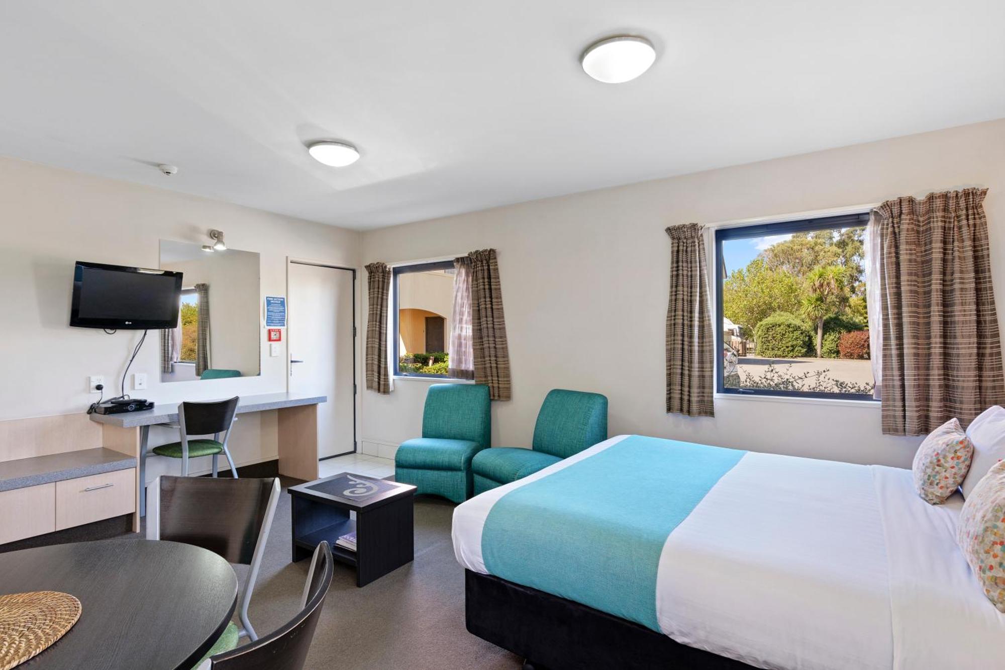 Bella Vista Motel 4*