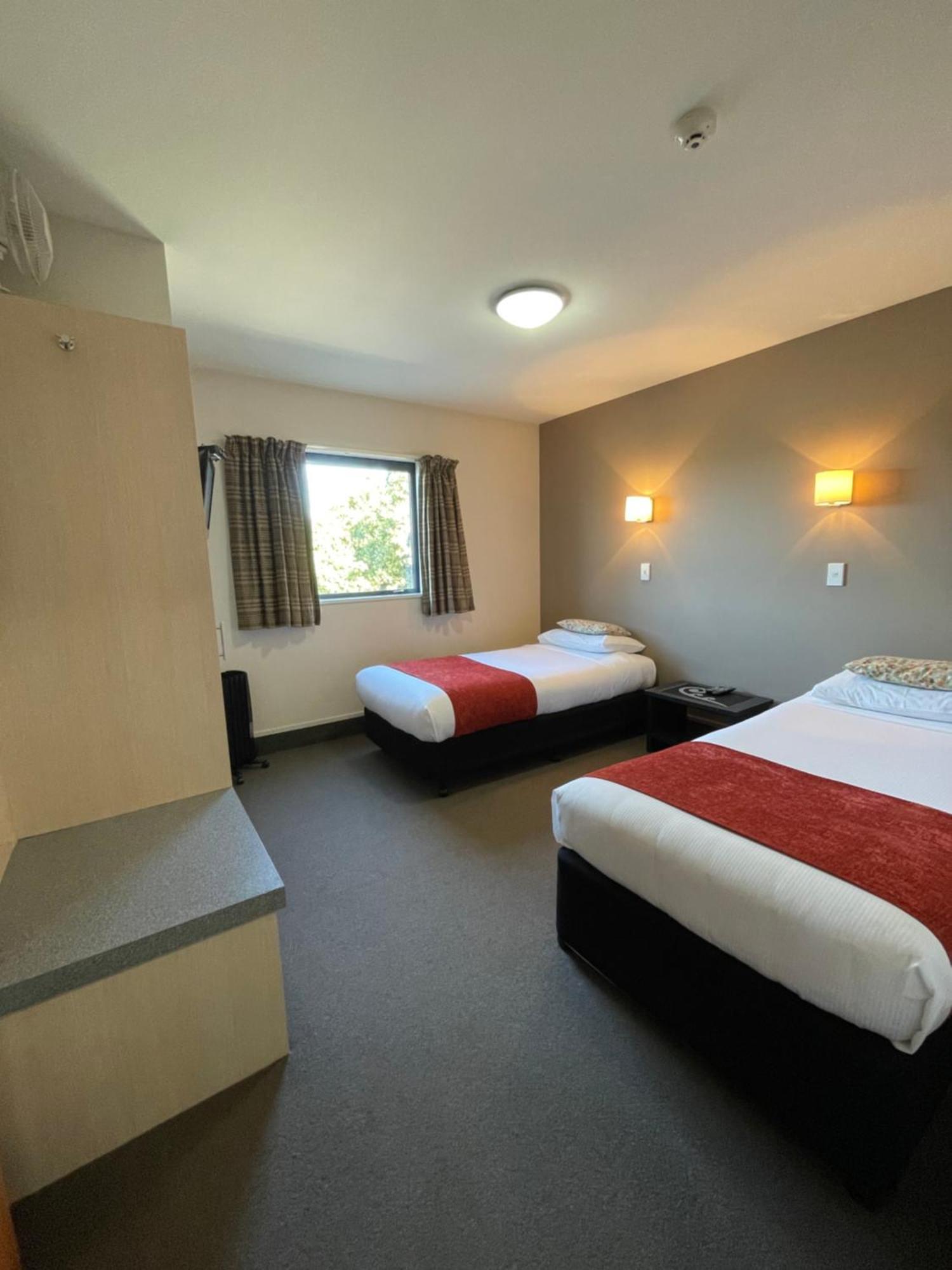 Bella Vista Motel 4*